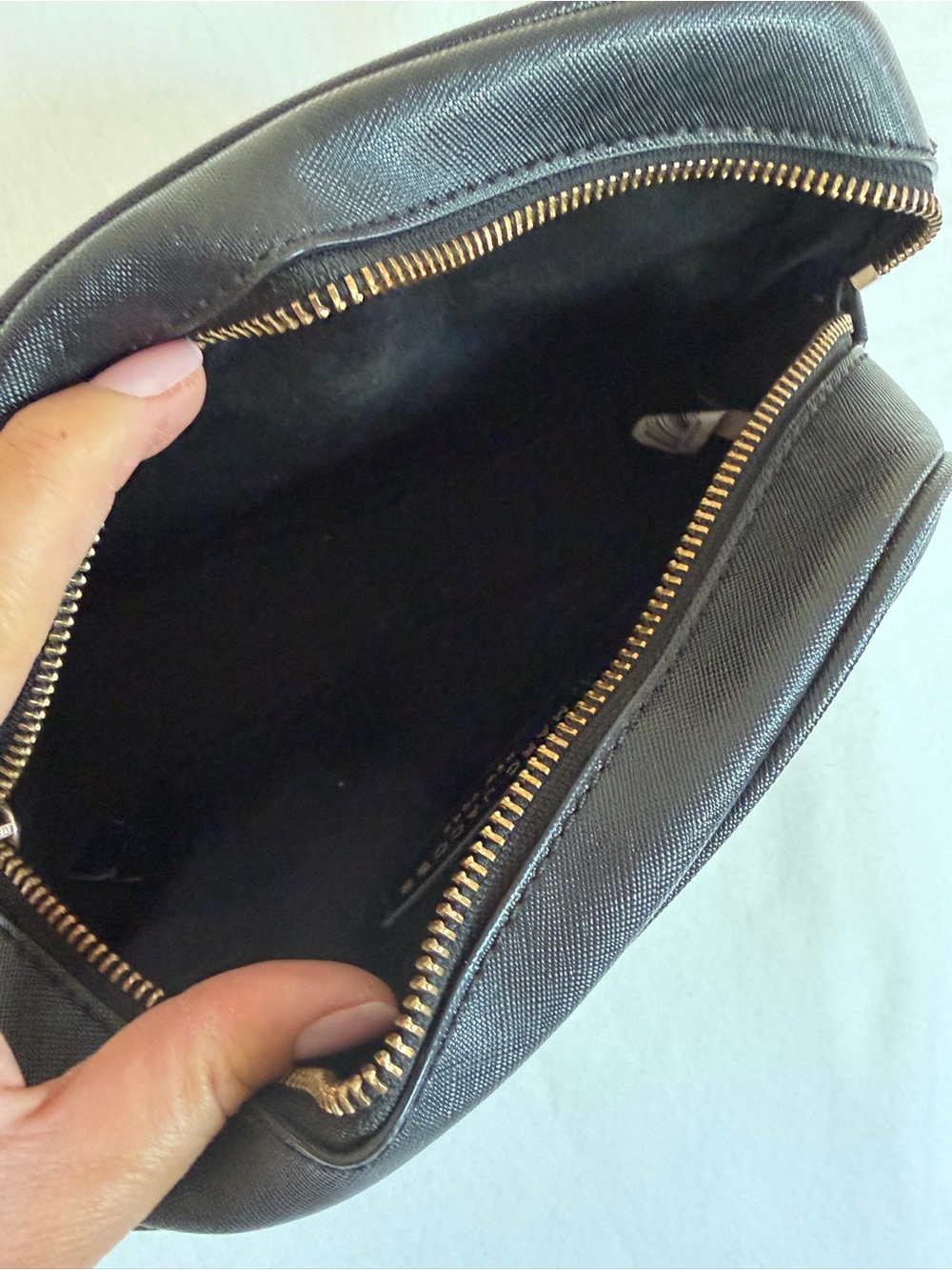 Marc Jacobs Black Saffiano Crossbody Camera Bag - Picture 10 of 10